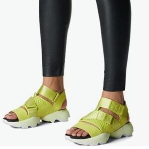 Sorel Kinetic Impact Yellow Outdoor Hiking Sandals